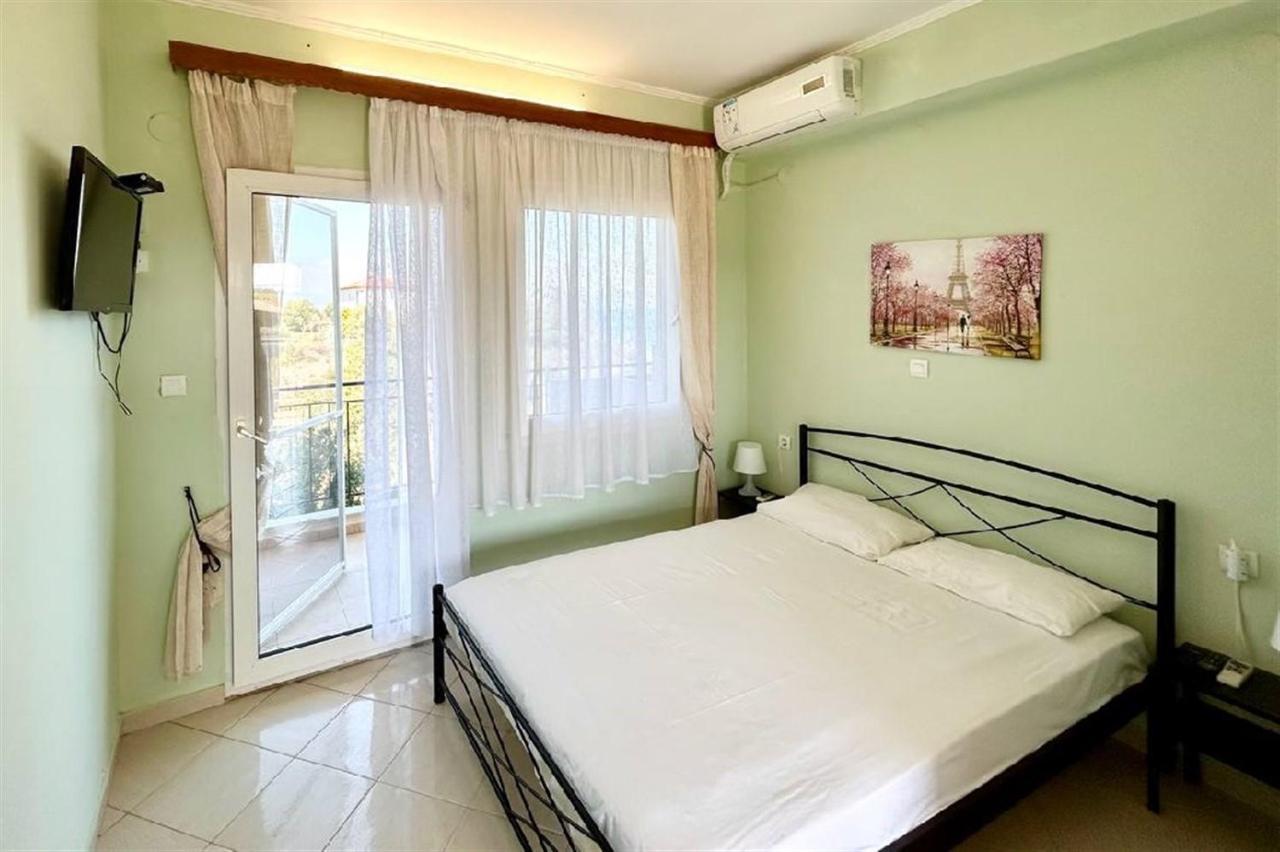 Villa Irina, Nea Potidea Kassandra Beach Екстериор снимка