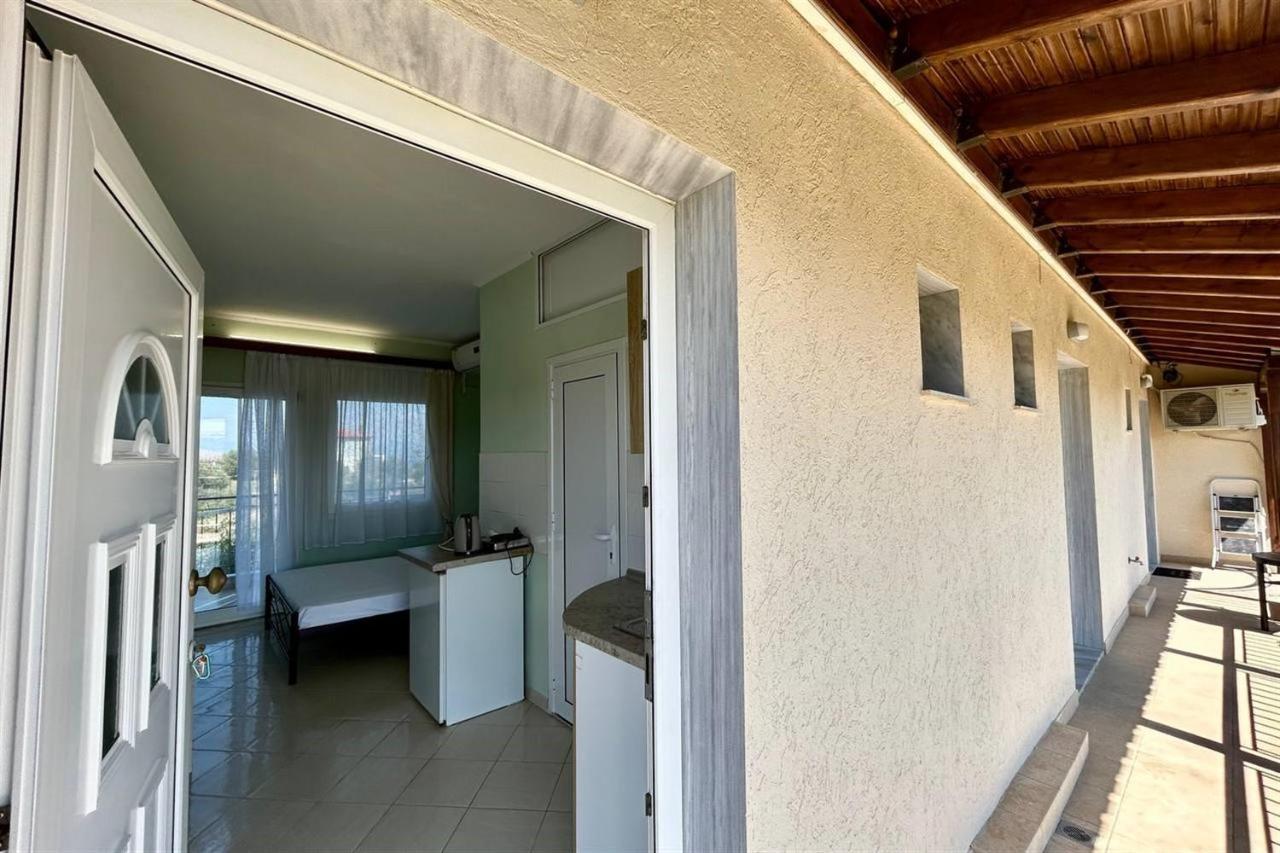 Villa Irina, Nea Potidea Kassandra Beach Екстериор снимка