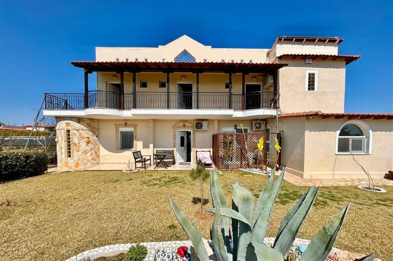 Villa Irina, Nea Potidea Kassandra Beach Екстериор снимка