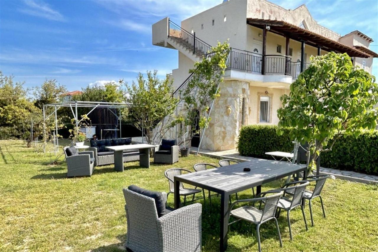 Villa Irina, Nea Potidea Kassandra Beach Екстериор снимка