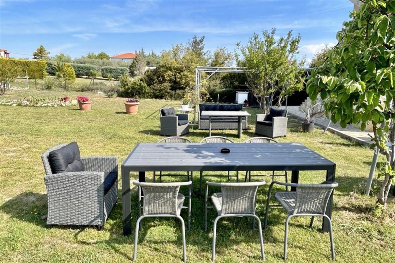 Villa Irina, Nea Potidea Kassandra Beach Екстериор снимка